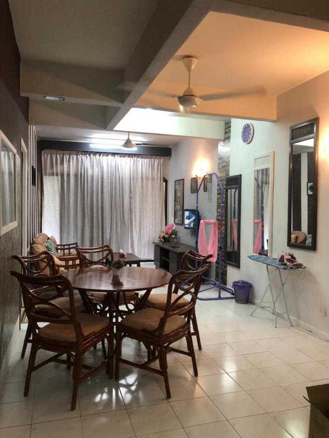 Seri Lagenda Apartment Kuah Buitenkant foto